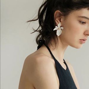 White flower earrings